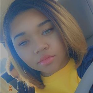 Meet your Posher, Monee